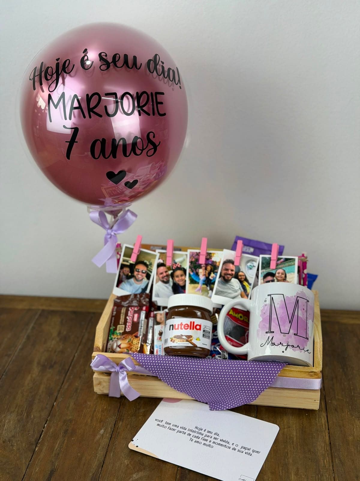 Cesta Chocolates com Caneca e Varal de Fotos